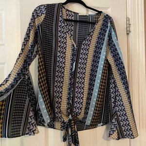 Long sleeve patterned blouse